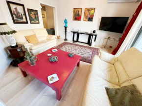 A Stroll to the Acropolis - By Athenian Homes
